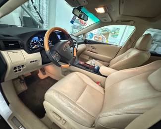 Lexus RX350 Interior