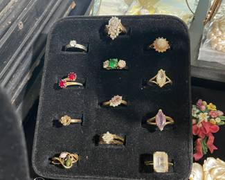COSTUME RINGS