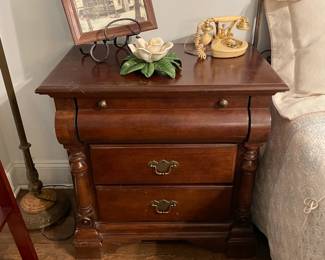 NIGHT STAND THIS IS 1 OF 2
