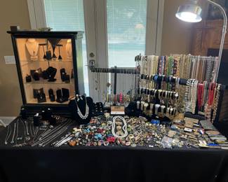 JEWELRY TABLE