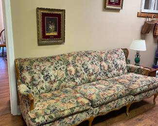 VINTAGE FLORAL SOFA