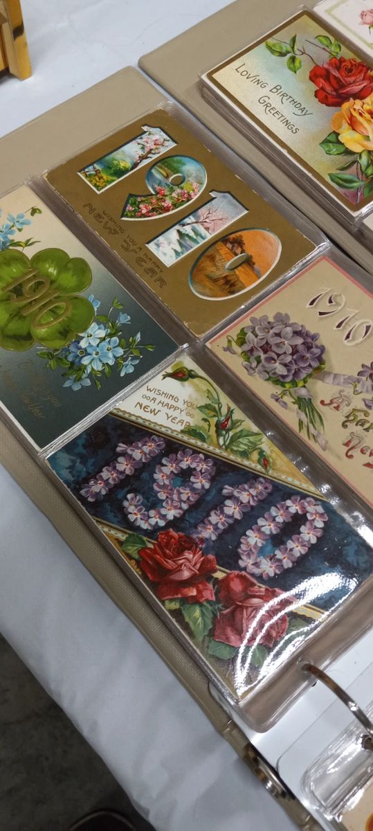 1000s of 1900s post cards in perfect condition. 