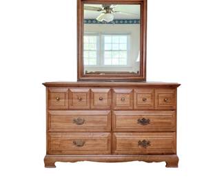 VANTIY DRESSER - 6 DRAWERS