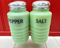 Vintage Jeanette Jadeite Beehive Salt and Pepper Shakers