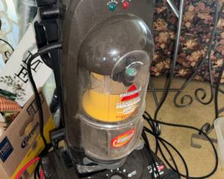 Bissell Cleanview Bagless CleanCarpet Sensor 