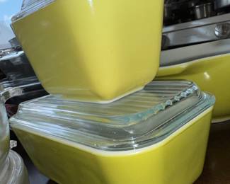 Pyrex Verde Refrigerator set