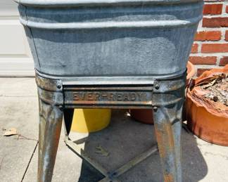 Vintage Galvanized Washtub on Stand 
