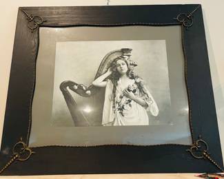 Victorian Photo & Frame 