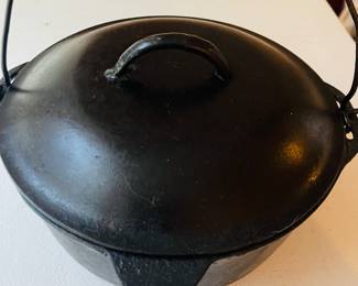 Vintage #8 Cast Iron Dutch Oven
   Made in the USA