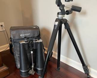 Barska 25 x 100 Binoculars and Stand