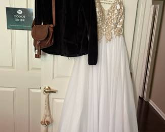 Women's clothing