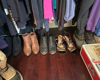 Women's shoes
