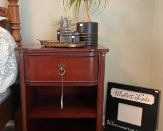 The Bombay Company Nightstand (B)
