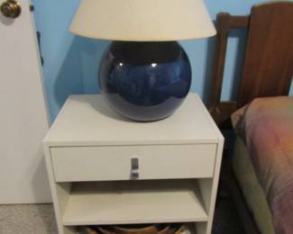 3 Piece retro bedroom: (2 nightstands/matching table lamps and dresser)