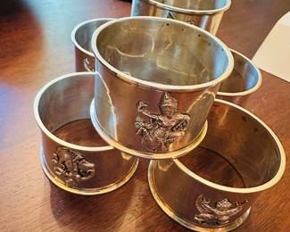 Decorated silver napkin rings 