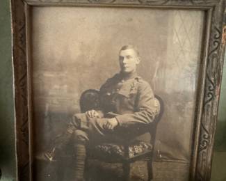 ANTIQUE ARMY PHOTO IN ANTIQUE FRAME 