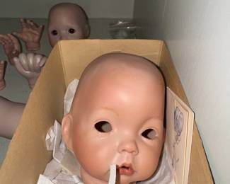 VINTAGE PORCELAIN DOLL PARTS 