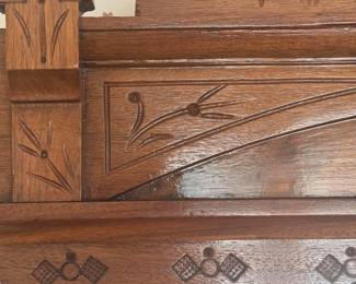 SPOON CARVED DEATILS 