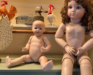 ANTIQUE VINTAGE DOLL PARTS 