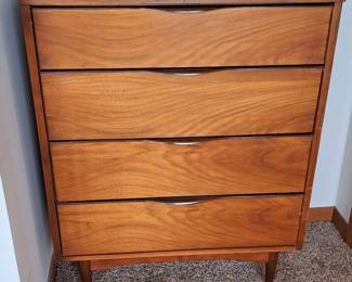  MCM dresser