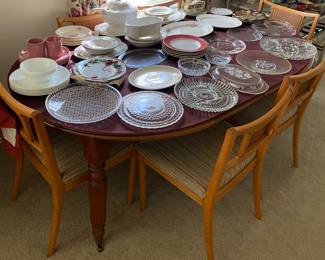 Dining Room Table with Mid-century Chairs