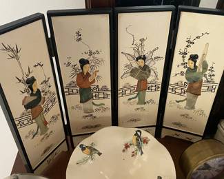 Small Oriental Paneled Divider