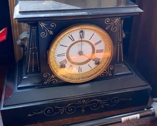 Mantle Clock