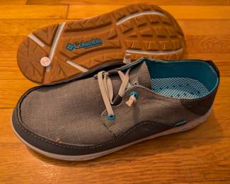 Columbia shoes size 9