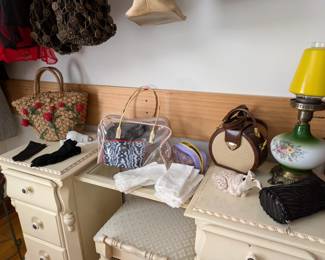 Ladies accessories : purses, gloves etc