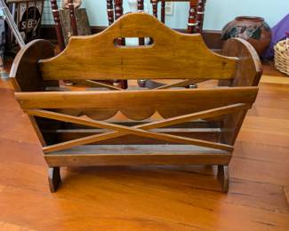 Wood magazine holder