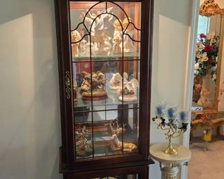 Lighted curio cabinet 