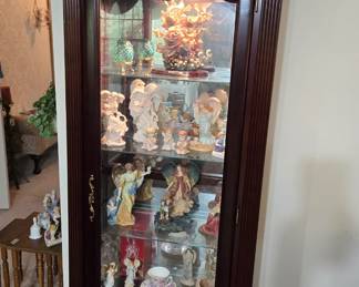 Lighted curio cabinet 