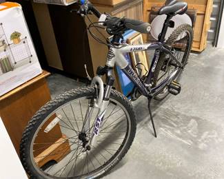 START 2-Fullerton Storage Unit Photos 