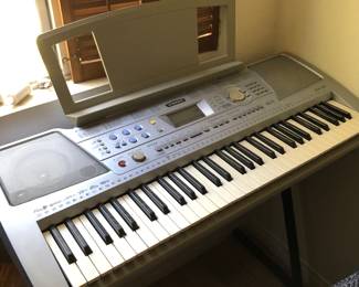 Yamaha Keyboard 