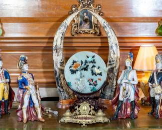 Hand-painted Italian porcelain soldiers, Jade Chinese table screen