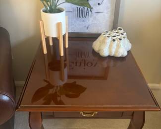 Mahogany Queen Anne Side Table