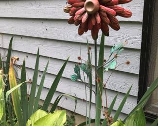 Red Flower Garden Stake