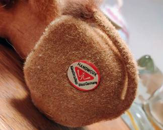 Kunstlerschutz Wagner Handwork West Germany Lion Figure