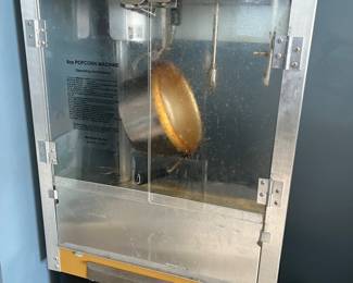 FULL SIZE POPCORN MACHINE