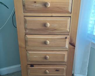 BROYHILL COTTAGE PINE LINGERIE CHEST