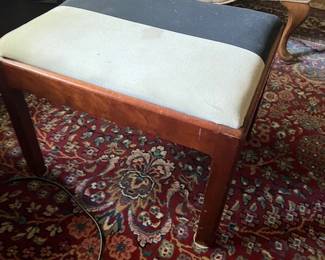 Ottoman/Stool $20