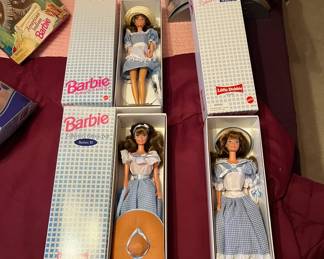 BARBIES (NIB)