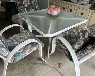 PATIO TABLE - CHAIRS & CUSHIONS