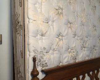 MATTRESS AND WOOD HEADBOARD - FULL