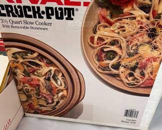 CROCK POT