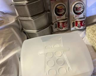 CARRY DISH, CAMPBELL SOUP MUGS; 9 GUARDIAN WARE THIS SIZE