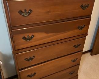 CHEST OF DRAWERS