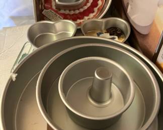 CAKE MOLDS