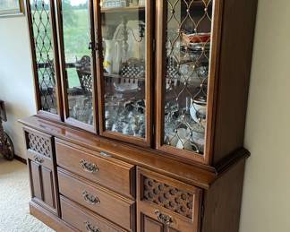 CHINA CABINET OF DINING SET
