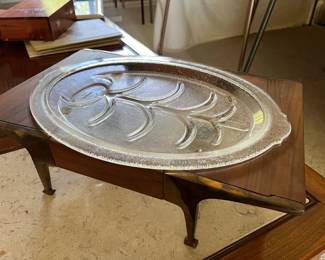PLATTER ON STAND